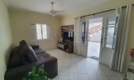 Casa térrea à venda de 235m² | 03 dormitórios, sendo 01 suíte e 06 vagas de garagem | Jardim Ismênia - São José dos Campos |