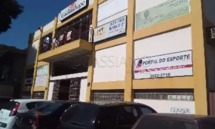 Prédio comercial à venda de 678m² | 10 banheiros e 06 vagas de garagem | Jardim América - São José dos Campos |