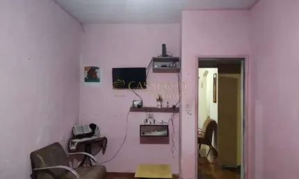 Casa térrea à venda de 328m² | 04 dormitórios sendo, 01 suíte e 02 banheiros | Vila Betânia - São José dos Campos |