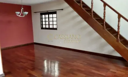 Casa térrea com mezanino à venda de 170m² | 03 dormitórios, sendo 01 suíte e 04 vagas de garagem | jardim das industrias - são josé dos campos |