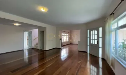 Sobrado para venda e locação de 210m² | 03 dormitórios, sendo 01 suíte e 04 vagas de garagem | Jardim das Colinas | São José dos Campos |