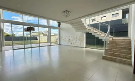 Sobrado à venda de 456m² | 04 dormitórios, sendo suítes e 06 vagas de garagem | Condomínio Mirante do Vale - Jacareí |