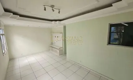 Sobrado à venda de 130m² | 03 dormitórios, sendo 01 suíte e 02 vagas de garagem | Condomínio Village de France - Jardim Santa Maria | Jacareí |