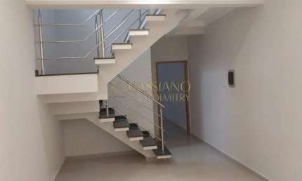 Sobrado à venda de 167,70m² | 03 dormitórios, sendo 01 suíte e 02 vagas de garagem | Jardim das Industrias | São José dos Campos |