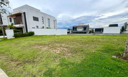 Terreno à venda de 504m² | Condomínio Alphaville II - Urbanova | São José dos Campos