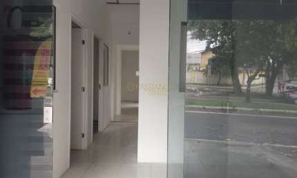 Casa comercial para locação | 05 salas, 01 sala grande, banheiro e cozinha | Jardim das Industrias | São José dos Campos |