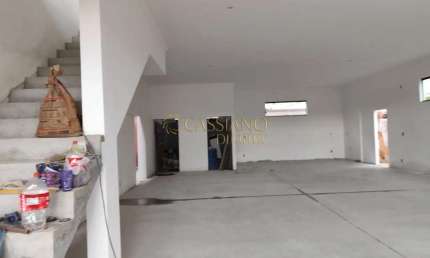 Ponto comercial para locação e venda de 320m² | 02 pavimentos com 160m² cada, 04 banheiros e 04 vagas de garagem | Jardim das Indústrias | São José dos Campos |