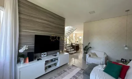 Sobrado à venda de 235m² | 04 dormitórios, sendo 01 suíte e 03 vagas de garagem | Urbanova | São José dos Campos |