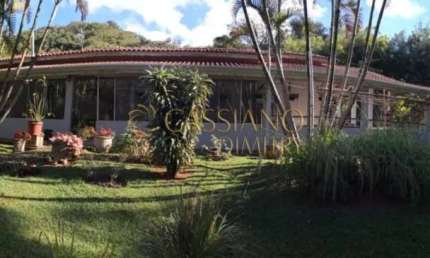 Chácara à venda de 22.000m² | 03 dormitórios, sendo 01 suíte, 02 banheiros e 04 vagas de garagem |  Avenida Ippensen | São José dos Campos |