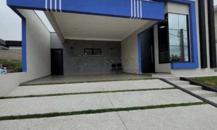 Sobrado à venda de 150m² | 03 dormitórios, sendo 01 suíte e 02 vagas de garagem | Condomínio Residencial Terras do Vale - Caçapava |