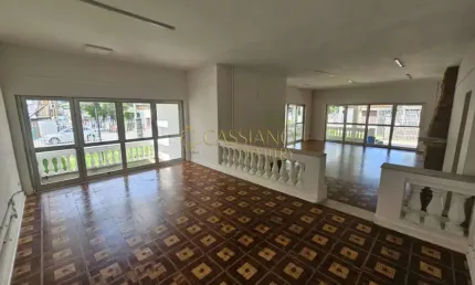 Casa comercial à venda de 480m² | 08 salas e 10 vagas de garagem | Jardim Apolo - São José dos Campos |