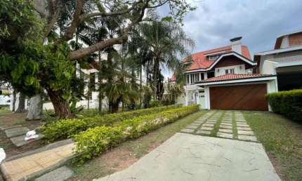 Casa à venda de 480,72m² | 04 dormitórios, sendo 03 suítes e 05 vagas de garagem | Condomínio Jardim das Colinas - Jardim das Colinas | São José dos Campos |