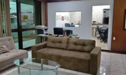 Casa à venda de 450m² | 03 dormitórios, sendo 01 suíte e 07 vagas de garagem | Jardim Esplanada | São José dos Campos |