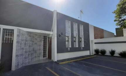 Ponto comercial à venda de 240m² | 06 banheiros e 04 vagas de garagem | Vila Ema - São José dos Campos |