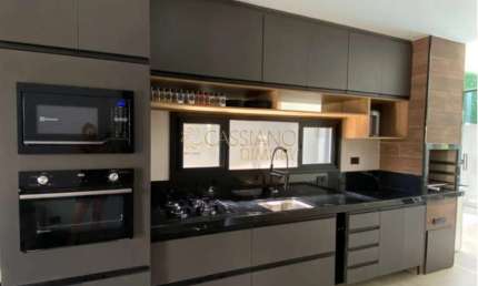 Casa à venda de 113m² | 03 dormitórios, sendo 01 suíte e 04 vagas de garagem | Condomínio Residencial Malibu - Residencial Colinas | Caçapava |
