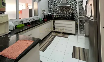 Casa à venda de 240m² | 03 dormitórios, sendo suíes e 04 vagas de garagem | Condomínio Residencial Vila Branca | Jacareí |