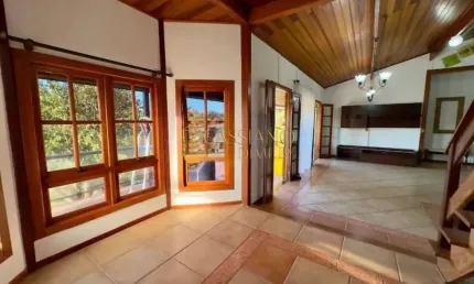 Casa à venda de 250m² | 03 dormitórios, sendo 01 suíte e 02 vagas de garagem | Recanto Santa Barbara | Jambeiro |