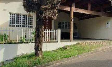 Casa em condomínio para aluguel, 3 quartos, 1 suíte, 2 vagas, Villagio Itália - Araras/SP