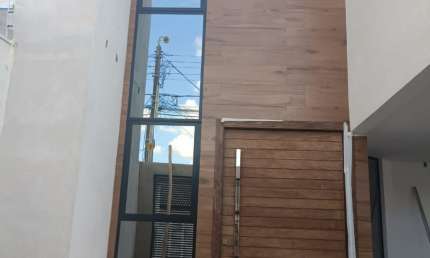-Linda casa, sobrado, casa nova, 4 suítes, piscina, aceita financiamento Guara II