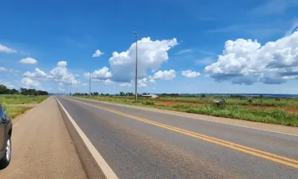-Vendo excelente imóvel chácara localização privilegiada frente par a BR 080