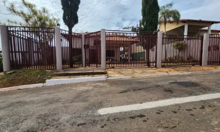 - casa com 2 suítes + dce- condomínio fechado- área de lazer com piscina