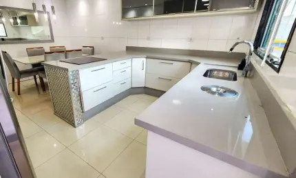 Sobrado para Venda em São Paulo, Vila Guilhermina, 3 dormitórios, 1 suíte, 3 banheiros, 3 vagas