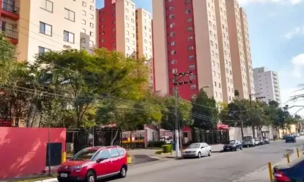 Apartamento para Venda em São Paulo, Vila Carmosina, 2 dormitórios, 1 banheiro, 1 vaga