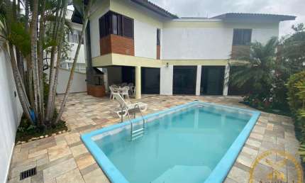 Casa para Venda em Santana de Parnaíba, Tamboré, 4 dormitórios, 4 suítes, 7 banheiros, 3 vagas