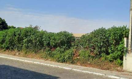 Dois Terrenos juntos pronto para construir em Bombas.