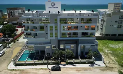 Garden, 2 Dormitórios, 1 Vaga, Área Externa com Deck, na praia de Mariscal