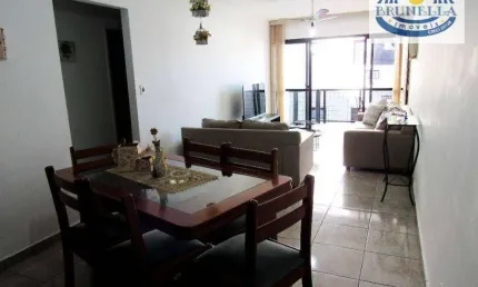 Apartamento na região dos hotéis á 02 quadras da praia.