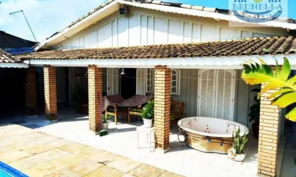 Casa com 3 quartos à venda na Rua Leonor da Silva Quadros, 126, Jardim Virgínia, Guarujá