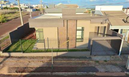 Casa de esquina com suíte (68,40m²) no Loteamento Cataratas