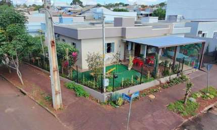 Casa Completa com Quintal, Churrasqueira e Muito Mais! Bairro São Lucas.