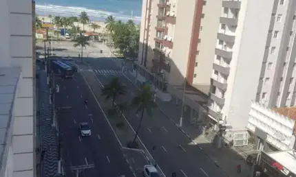 Apartamento praia são vicente, 2 suítes 2 banheiros.