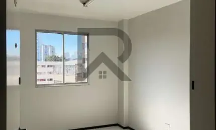 Comercial para Locação em Curitiba, Centro, 1 dormitório, 1 banheiro, 1 vaga