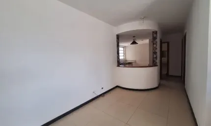 Apartamento 2 quartos com dependência completa , com vaga de garagem na Desembargador