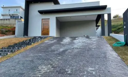 Casa em condomínio, 3 dormitórios s/ 1 suíte - PERMUTA - Bragança Paulista