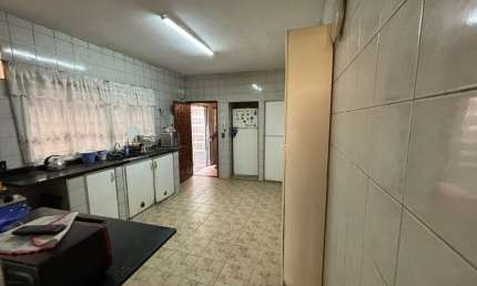 Casa assobradada para venda, 3 dormitórios - 2 vagas - Jardim Maringá