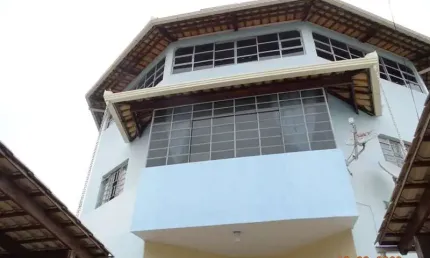 Casa com 4 quartos à venda na Rua Perobas, Colonial, Contagem, 420 m2 por R$ 856.000