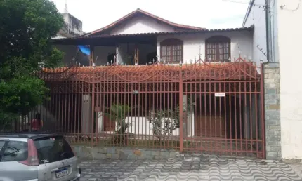 Casa com 4 quartos à venda na Rua Glaura, Santa Cruz, Belo Horizonte, 180 m2 por R$ 801.000