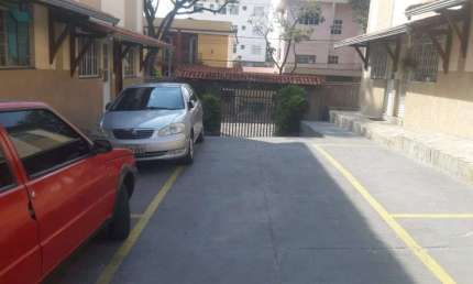 Casa com 2 quartos à venda na Rua das Fragatas, Vila Cloris, Belo Horizonte, 72 m2 por R$ 295.000