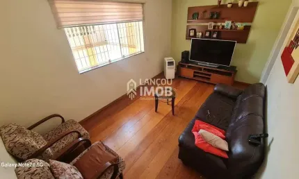 Casa com 3 quartos à venda na Rua Gelson Comparini, 103, Jardim das Samambaias, Jundiaí