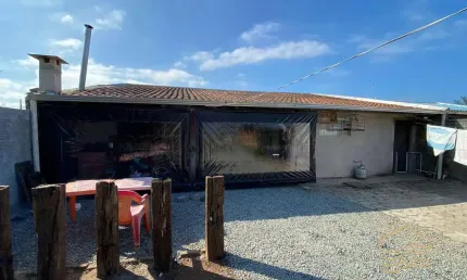 Casa em Alvenaria na região da praia - Balneário Barra do Sul - Salinas