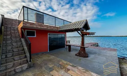 Casa fundos lagoa c/ 5 quartos em balneário barra do sul - bairro pinheiros