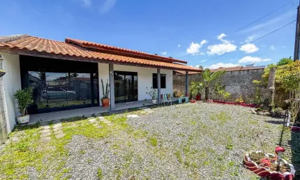 Casa com 3 quartos no Centro de Balneário Barra do Sul