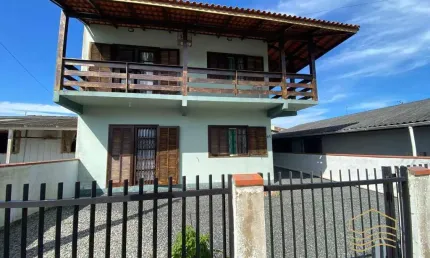 Sobrado com 4 Quartos em Balneário Barra do Sul - Costeira
