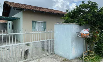 Casa 3 quartos mais edícula no centro de balneário barra do sul -