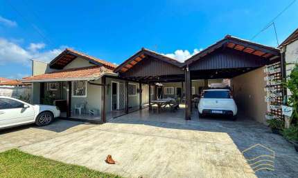 Casa em alvenaria 2 suítes + 1 quarto em Balneário Barra do Sul - Salinas