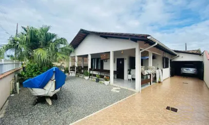 Casa de Laje, 4 dormitório 200mt da lagoa - Baln. Barra do Sul - Costeira